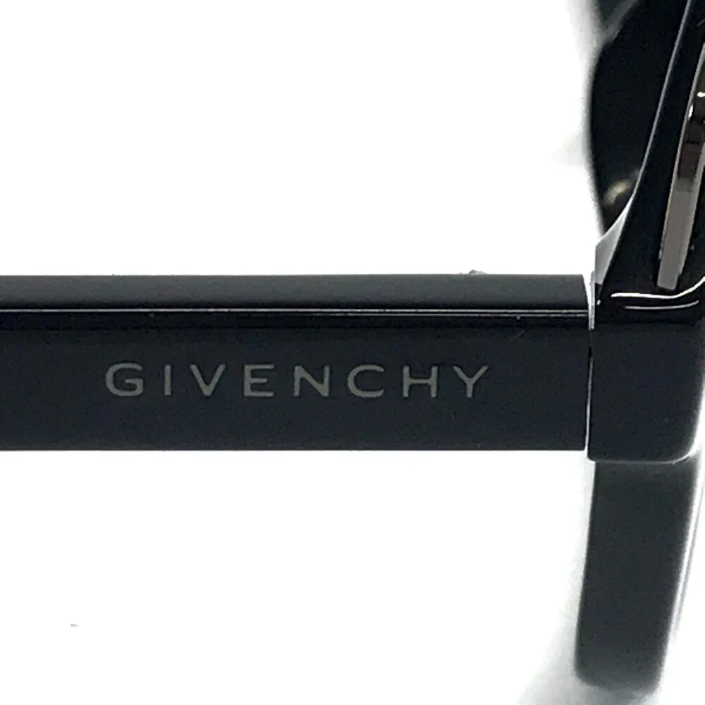Givenchy demo lenses
